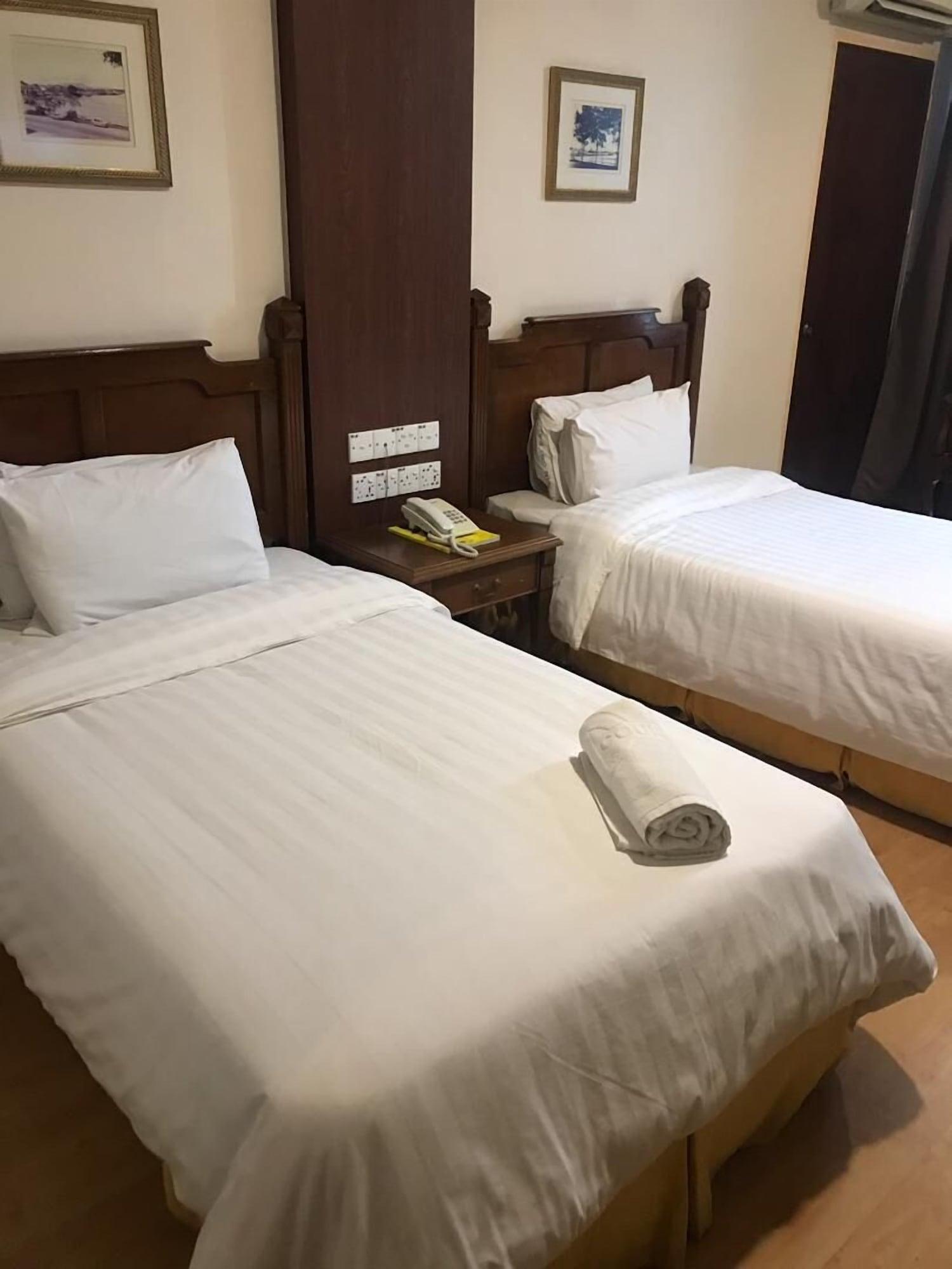 Regal Court Hotel Kuching Esterno foto