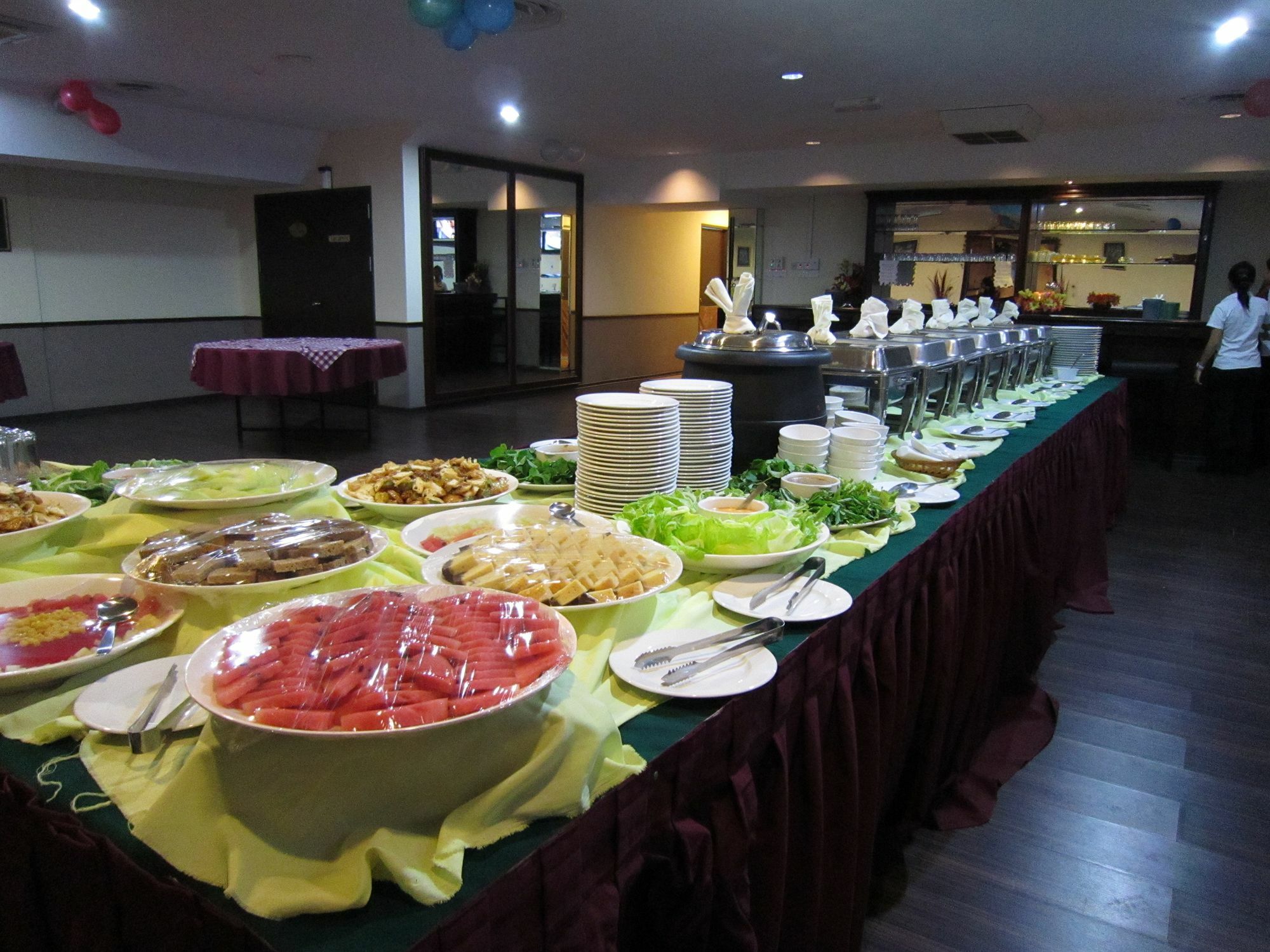 Regal Court Hotel Kuching Esterno foto