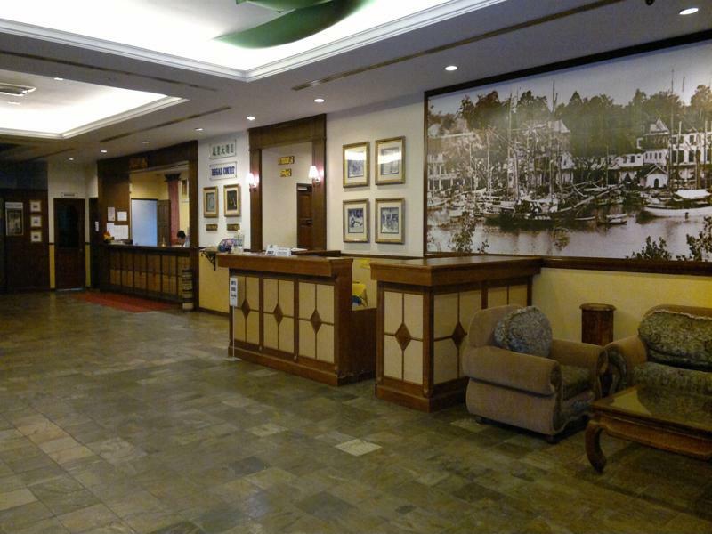 Regal Court Hotel Kuching Esterno foto